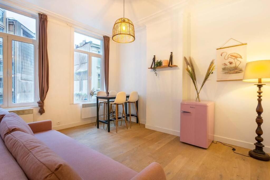 Pink Fairytale-Like Apartment Antverpy Exteriér fotografie