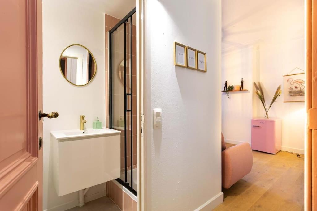 Pink Fairytale-Like Apartment Antverpy Exteriér fotografie